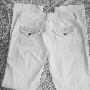 SEVEN7 BOOTCUT JEANS IN WHITE
